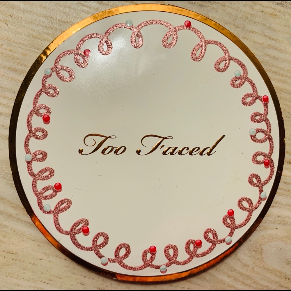 Too Faced Christmas palette